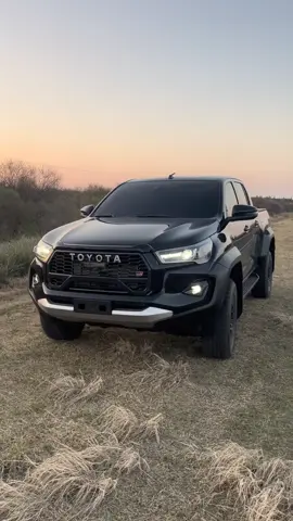 Lalela🙏#toyotahilux #halfway #toyota 