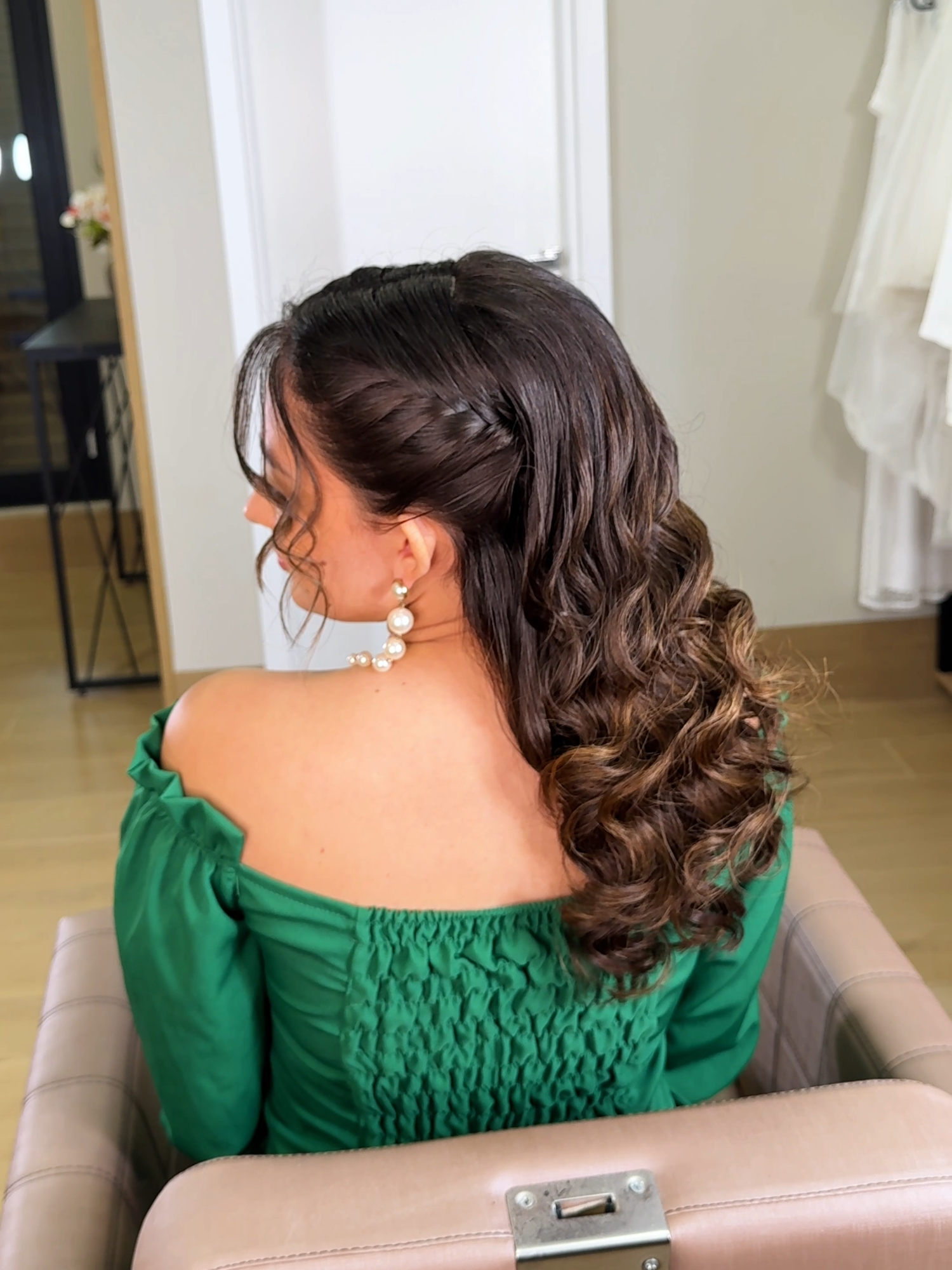 Penteado com cachos e trancas!