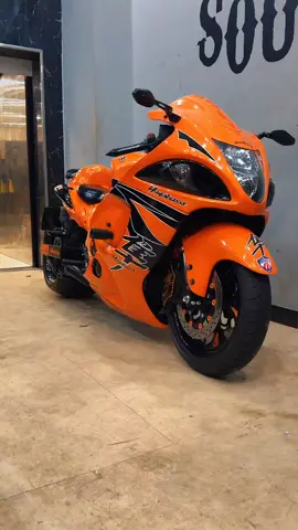 ORANGE SUZUKI HAYABUSA FULL LUSH CONDITION HEAVY BIKE REVIEW COMING TOMORROW ON UNITED AUTOS  #orange #hayabusa #suzuki #1300cc #unitedautos 