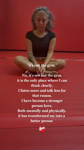 I never knew how great it felt to meditate after getting absolutely cooked in class. Thanks @thedojodiaries for showing me the way! #meditation #gym #workout #MuayThai #MartialArts  