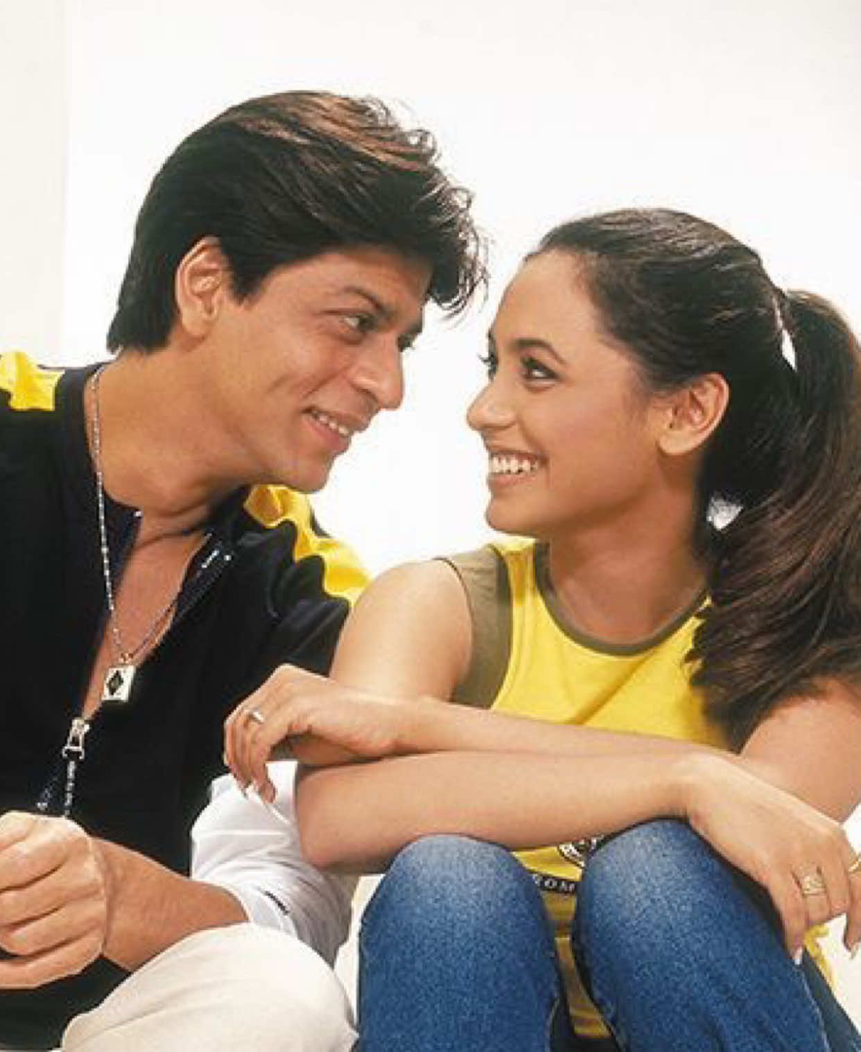 ARGGH THEY LOOK SO CUTE IN THE FIRST CLIP #srk #ranimukherjee #bollywood #song #edit 