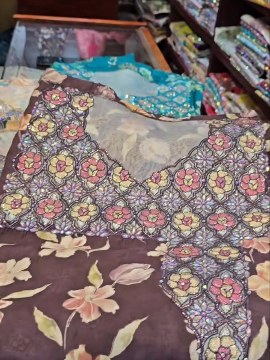 Contact whatsapp +971552428085 #dubai #qatar #foryoupage #womenfashion #ladies #tiktok #foryoupage #womenfashion #designer #womendesigners #uaefashion #dress #ladies #america #trend #dress #usa #qatar #tiktok 