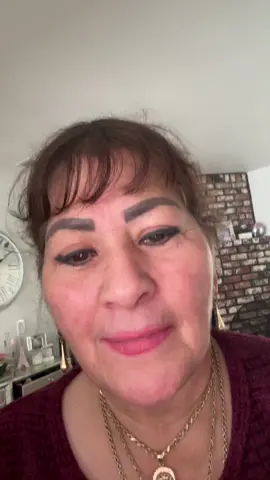 This product works instantly and last up to 10 hours ! 🥰 #fypシ゚viral #fyp #skincareroutine #agedifference 