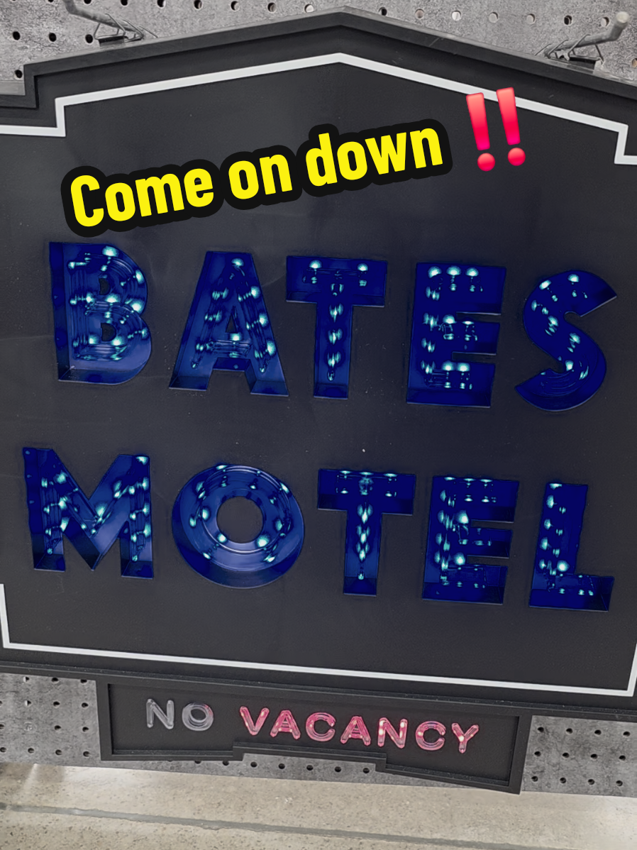 Who's Checking in ❓️ #batesmoteledit #spirithalloween #halloweendecor #spookyseason #halloween 