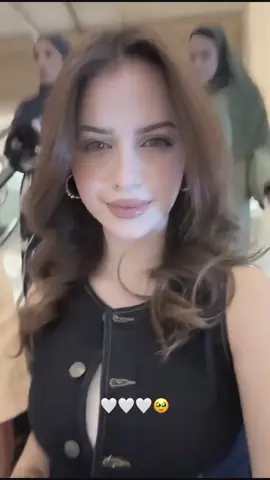 احلى Hi guys 🥹🥹🤍@LEEN🌸 #leen_mohmd98 #جيش_لينو #لين_محمد #اكسبلور #fyp 