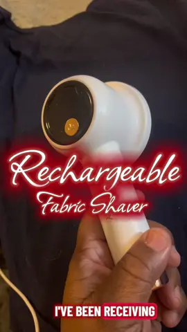 Rechargeable Fabric Shaver  #TikTokMadeMeBuylt #tiktokfinds #spotlightfinds #tiktokdeals #creatorsearchinsights @ChristopherT @ChristopherT @ChristopherT 