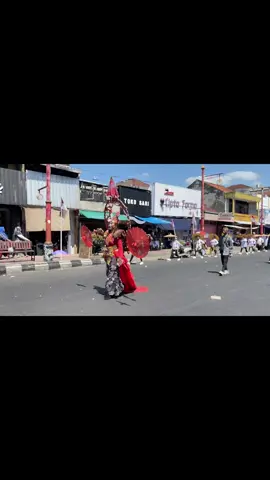 #karnavalkabsemarang #ambarawa #hutri2025 #karnavalambarawa 