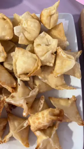 Fried crab Rangoon 🥟