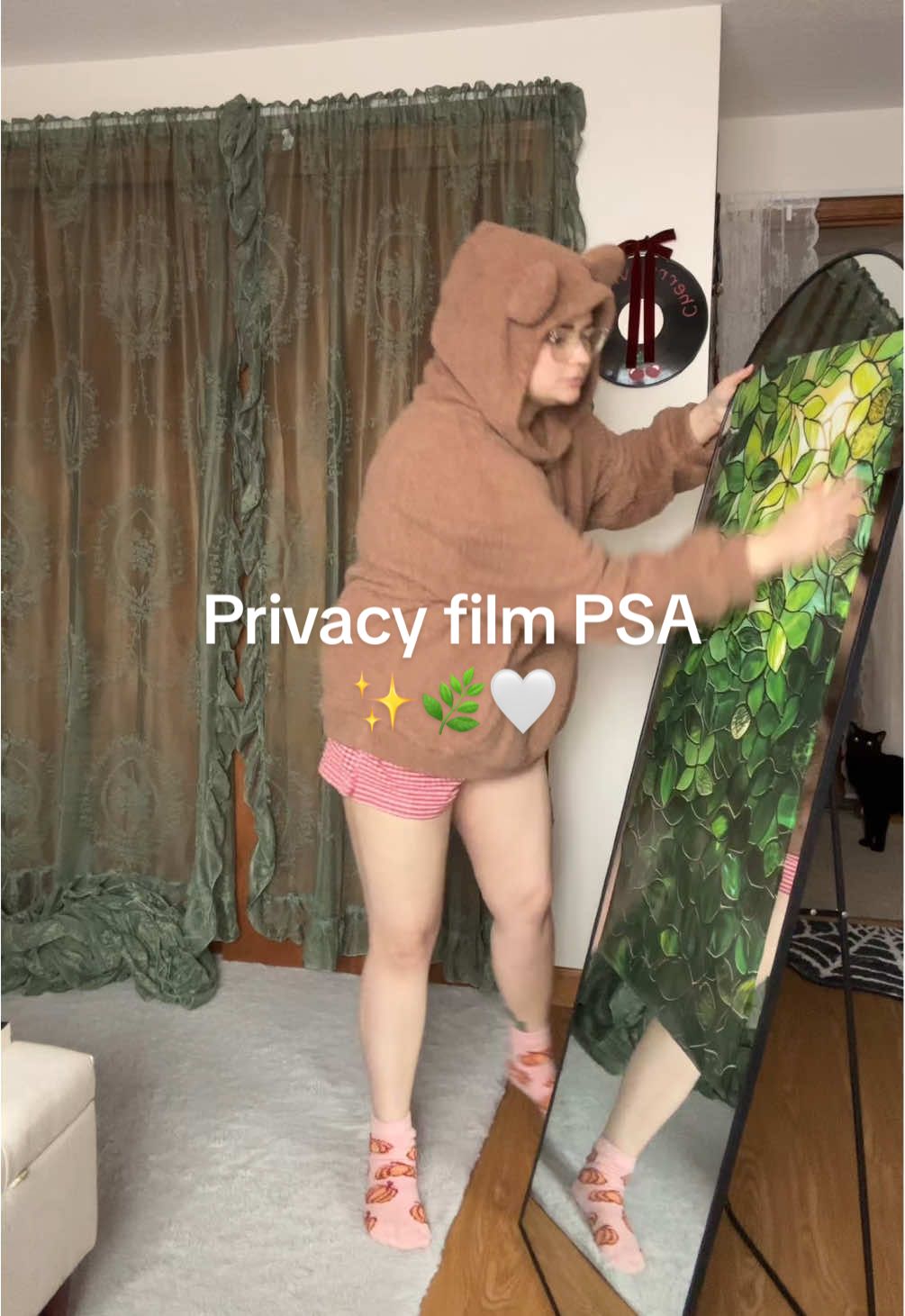 Replying to @📚💕🍑Cherryxoviolet✨🎀🤍 so in short take the paper it comes on off other wise it won’t be a window cling it’ll be a window cling on a piece of plastic paper ✨. #privacyfilm #renterfriendly #windowcling 