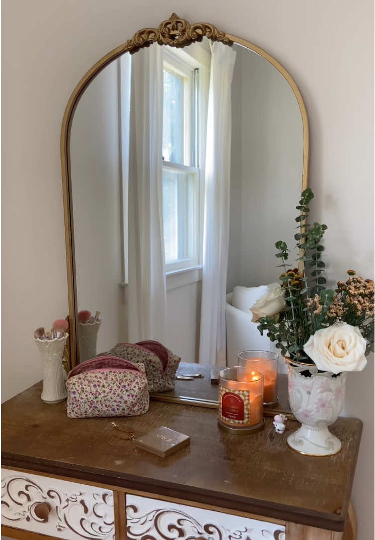 Vanity tour! If anyone has any vanity chair/ottoman recommendations please let me know. 🤍 #vanity #vanitytour #vanitymirror #aesthetic #fyp 