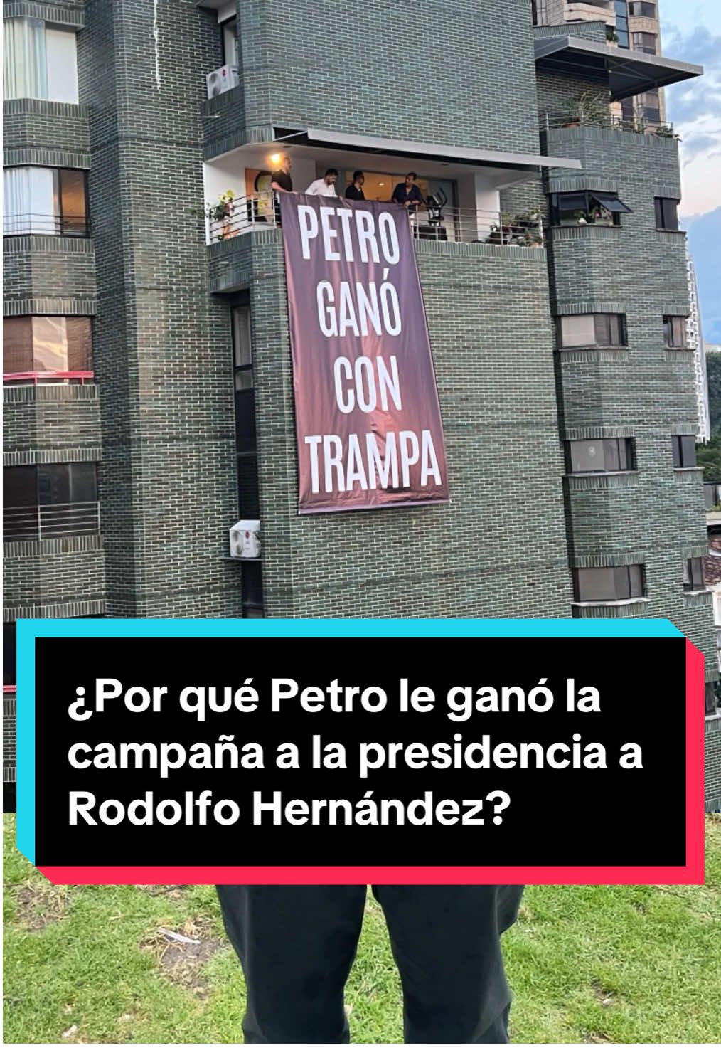 ¿Por qué @Gustavo Petro le gano a @Ing Rodolfo Hernández las elecciones presidenciales de 2022? Por varias razones pero principalmente por: 1. Organización. 2. Recursos. El candidato Petro logró organizar las bases y también gastó muchísimos recursos, en la consulta más de 8.000 millones de pesos. En la campaña se gastó todo el tope de gasto más de 40.000 millones de pesos. Mientras tanto el Ingeniero Rodolfo no hizo consulta, y en campaña solo se gastó 8.000 millones de pesos, porque apeló al voto de opinión y al discurso de austeridad. Al final fue una campaña de 8.000 millones contra una de 50.000 millones sin contar los 15.000 millones de @Armando Benedetti, los 3.500 millones que investiga el Consejo Nacional Electoral y los recursos que gestionó Nicolás Petro. ¿Ustedes por qué creen que Petro le ganó a Rodolfo? #petro #financiacion #topes #topesdegasto #campaña2022 #campañapresidencial2022 #rodolfohernandez #ingenierorodolfohernandez #asuntosregulatorios #asuntospublicos #elecciones #elecciones2022 #transparencia 