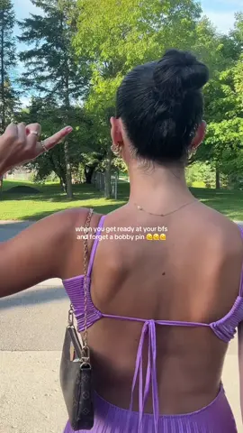 The back of my hair is none of my business 🤷🏻‍♀️😬 #fyp #backofhair #backofmyhair #noneofmybusiness 
