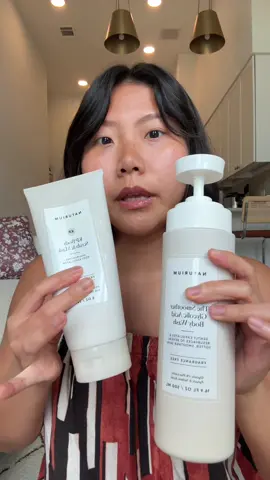 no more bumpy skin thanks to @Naturium #naturiumexfoliatingbundle #naturiumkpscrub #kpbodyscrub #naturiumglycolicacidbodywash 