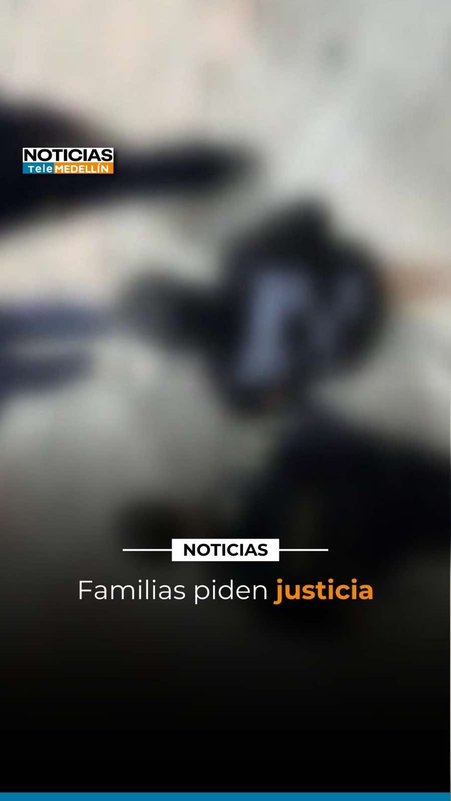 Luego de que un juez dejara en libertad a un ciudadano colombiano y a un norteamericano por presunta explotación sexual de dos menores de 14 y 17 años, Noticias Telemedellín habló con la madre de una de ellas. “Cuando la abogada me dijo que los habían soltado, me dio mucha impotencia y mucha rabia, porque, supuestamente, dicen que cuidan mucho a los menores de edad y saber que esas dos personas agredieron a las niñas”, relató la madre de una de las menores afectadas. Esta mujer lamenta lo sucedido con su hija “El gringo les dijo que iban a hacer un juego, que policías y ladrones, entonces que él las colocó contra la pared, con las manos hacia arriba, los pies abiertos y empezó a requisarlas y manosearlas”, agregó. Denunció la madre que su hija fue contactada a través de redes sociales, e inducida a salir con los extranjeros. #NoticiasMedellín #NoticiasAntioquia #NoticiasColombia