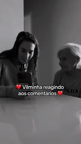 Ela reagindo aos comentários e tentando entender o que significa um vídeo viralizado ❤️❤️❤️❤️ Ela é demais! Para todos que mandaram carinho ela retribuiu com esse recadinho.