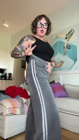 Cutest NEW 🆕 Halara Jeans 👖 Ever!!! But measure your inseam when ordering !! #halara #halarajeans #stripedjeans #tiktokshopcreatorpicks #spotlightfinds