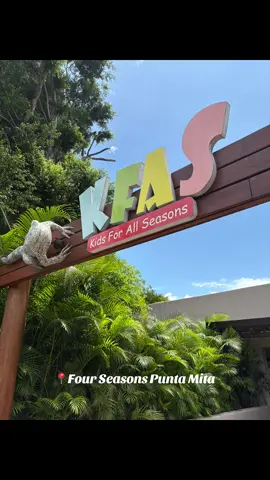 Just got back from #puntamita and was blown away at how perfect @Four Seasons Hotels was for families. So many different room types, a lazy river, one of the best kids clubs I’ve ever seen…nanny services…the list goes on. Make sure to book through me for added perks like a hotel credit and daily breakfast for free. #luxurytiktok #traveltok #luxurytraveladvisor 