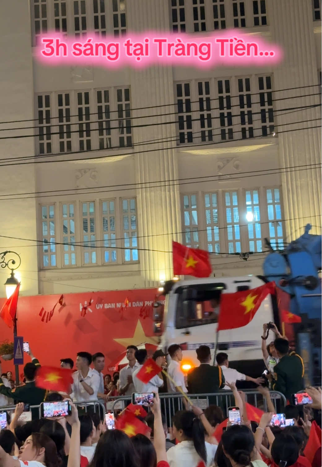 Luỵ A80…Nhà nước mở concert nhiều lên ạ.  #a80 #dieubinh #quandoinhandanvietnam 