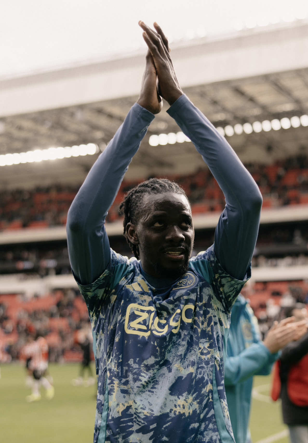 Ajax and @Sunderland AFC have reached an agreement on the transfer of Bertrand Traoré. Best of luck, Bertje! 🕺