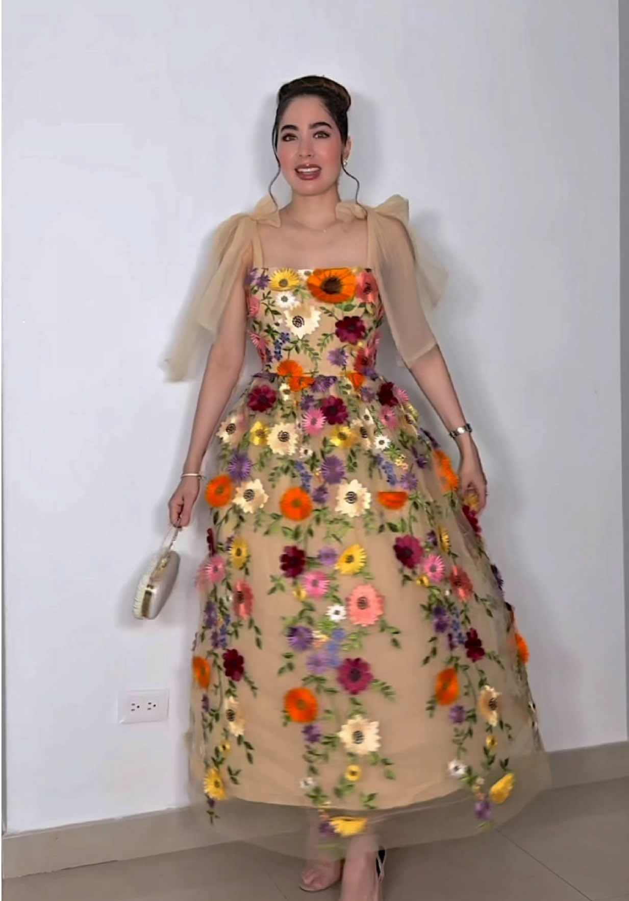Amamos este vestido 💐💐 ENVIAMOS  A TODO EL MUNDO🌎✨Precios, tallas y compra directa 24/7  en página web: https://cielitostore.com y dudas más específicas al WhatsApp +52 6675850751