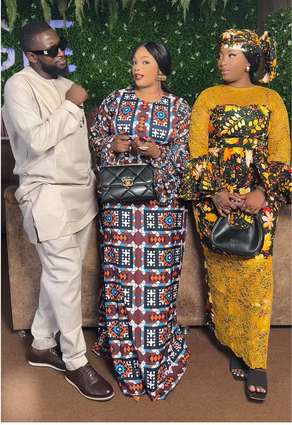 @ALIOUNE_SÉRIE_POLYGAMIE  @ yaye_serie_polygamie  Dres by @Afrikamix 