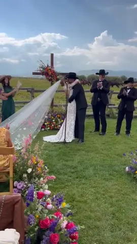 DREAM COME TRUE  @LOBA Events  @Cole Decker  @Diamond Cross Ranch Weddings  @Lanna Wing Photography 