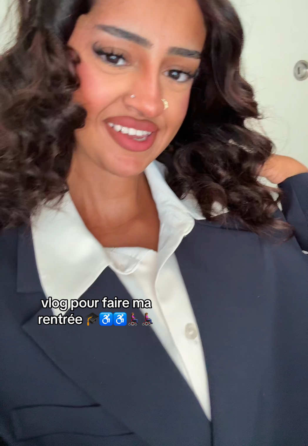 😔🎓♿️♿️👩🏽‍🦼‍➡️👩🏽‍🦼‍➡️ #rentree #Vlog #fauteuilroulant #handicap #pourtoi 