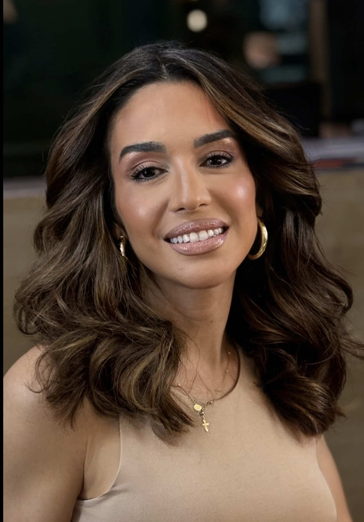 ✨ T1 Histórias que Transformam ✨ Jheny nasceu com desafios que muitos diriam impossíveis: sem uma perna e com nanismo. Mas impossível nunca foi uma opção pra ela. 💪 Hoje, Jheny é esposa, mãe, e dona de uma vida linda construída com coragem, fé e muita garra. 💖 Ela é a prova viva de que limites não definem destinos. 🌟 Desistir? Nem pensar. Essa é Jheny. Essa é força de verdade. #HistóriasQueInspiram #Superação #ForçaFeminina #T5Transforma