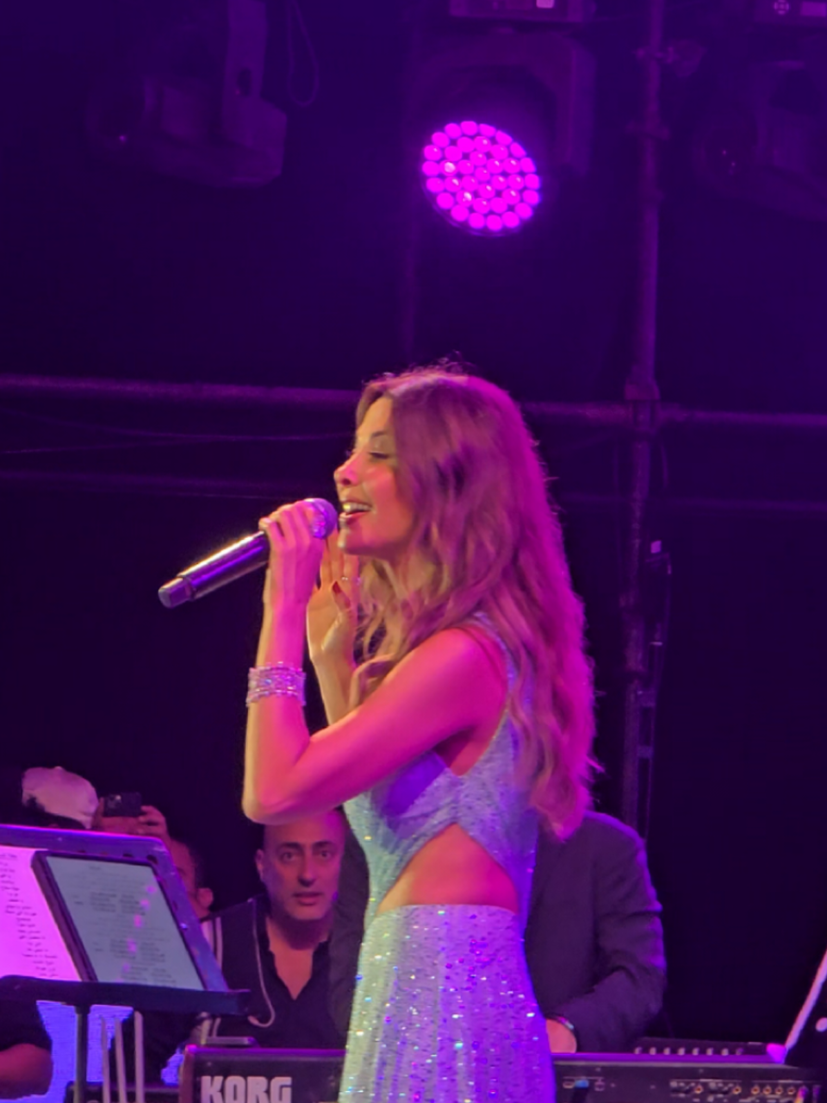 Alashanak LIVE from Nancy's concert  at Layali Marassi  🎤📸🎶🎵 • • @marassi.northcoast #نانسيعجرم  #nancyajram  #نانسي  #علشانك   #نانسي_عجرم          kgmardini # 