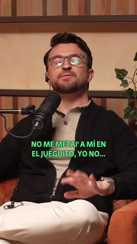 ¡Dejen de mover los micrófonos! Un nuevo capítulo de Tomás Va A Morir ya está disponible en YouTube, Spotify y EstudiosNeverland.com  Presentado por @entel, @mercadolibre.cl y @mercadopago.cl_