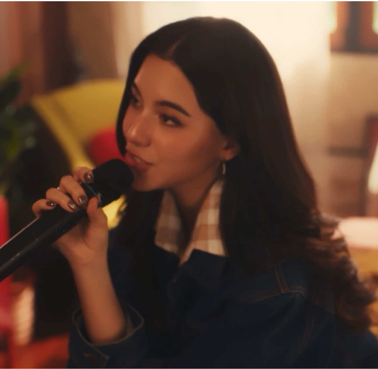 Apaixonada pela voz, pela música e principalmente por ela 🤍 @shelly #shellybenda 