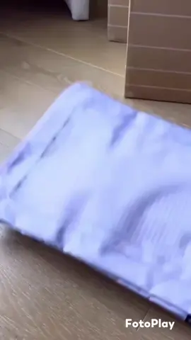 ✨ Pov: você abre sua mala e tudo está organizado, prático e no lugar certo. 🧳 Com o Kit Necessaires 6 Peças em Nylon, sua viagem fica muito mais leve e sem stress! ✅ 6 peças resistentes e compactas ✅ Ideal para roupas, acessórios e itens de higiene ✅ Organiza malas, mochilas e até bolsas de mão 🌍 Viajar organizada é viajar feliz. #organização #maladeviagem #viagem 