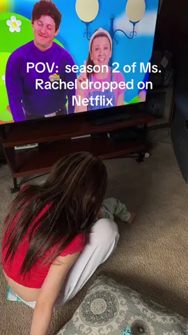Taedym hasn’t moved an inch since we turned season 2 on 🙈 #netflix #msrachel #grandson @Kendyl Molina @Jaylynn Rose 