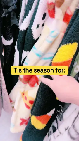 Summoning the cooler weather with some fall decor updates at home! #creatorsearchinsights #september #bermonths 