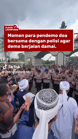 I love you lampungku.... selalu lewat jalur langit😇 krna jalur langit yg bisa menyelamatkan semuanya👍 semoga kedepannya makin kompak dan damai buat Lampung tercinta serta buat bangsa Indonesia🥰🤲