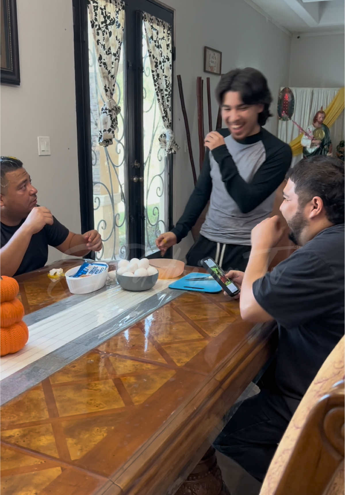🤣😂@jrboii69 @EL_CHEYO #fyp #everyone #prank #broma #prankwars 