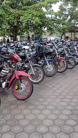 walaupun hujan semua tetep berjalan lancar 👑🚀🙌#rxking135cc#rxkingbangkabelitung #fizr #fizrbangkabelitung #fyppppppppppppppppppppppp 