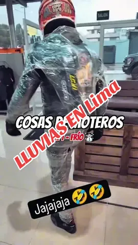 🌧️🏍️ Nada detiene a un verdadero motero, ni siquiera la lluvia. Por eso necesitas una casaca impermeable para moto, diseñada para protegerte del viento y el agua sin perder comodidad ni estilo. Con materiales resistentes, cierres seguros y diseño ergonómico, estas casacas son el complemento ideal para tus rutas largas o tus recorridos diarios. ✔️ Con una casaca impermeable de moto estarás siempre protegido, seco y listo para la aventura. ✔️ Perfecta para viajes, ciudad y carretera. ✔️ Pensada para moteros que saben que la seguridad también es estar bien equipado. 📲 #MoterosPerú #CasacaImpermeable #AccesoriosMoteros #MotoVida #RutaSegura