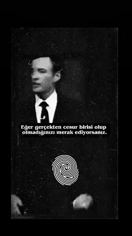 Harika bir motivasyon videosu daha.. Eğer gerçekten cesur biri olup olmadığınızı merak ediyorsanız insanlar buna sabah 4 cesareti derler. TAMAMEN huzur bulana kadar olduğunuz yerde bekleyin. Bırakın en kötü senaryolar gerçekleşsin. Bırakın hayatımızın planı suya düşsün. Bırakın kiranızı ödeyememiş olun. Bırakın yorgun veya hasta olun. Bırakın herkes sizden nefret etsin. Bırakın arabanız bile çalışmasın. Tam bu noktada kendinize gelin ve şöyle deyin: HİÇBİRŞEY BENİ DURDURAMAYACAK  
