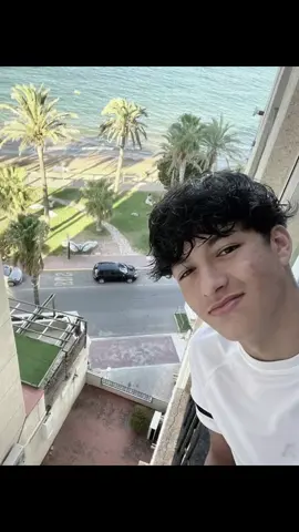 #🥷🏻🤫