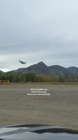 Something I hope that never gets old here - watching the mail plane come in! There’s just something so peaceful about seeing it come in and land to bring us everyday things. #plane #planetok #planes #planesoftiktok #airplane #airplanemode #airplanetiktok #alaska #alaskatok 