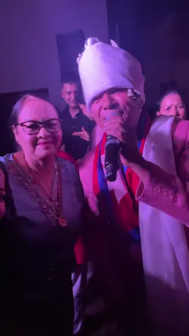 Bardi Pangei was so nice and humble to our moms. They wanted pics he let them, they wanted to dance with him, he let them. They way he treated moms was appreciated. #flynepal #badripangeni #bepali #concert #eleenachauhan 