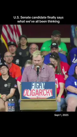 Graham Platner speaking today at the Fighting Oligarchy rally in Portland, Maine. 