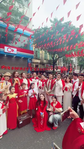 Hoa Hậu Tiểu Vy, Đỗ Nhật Hoàng, Steven Nguyễn cùng hát #MuaDo #TieuVy #DoNhatHoang #StevenNguyen #DinhKhang #a80 