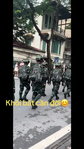 Khối bất cần đời 😅😅#xuhuongtiktok #yeutoquoc 