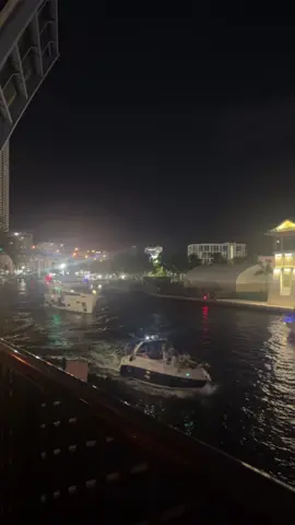 pero ella solo tiene uno en la mente 🤤 #miami #casaneos 