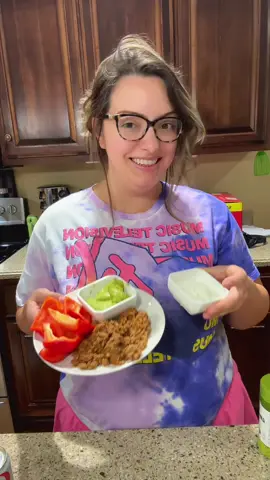 It's not like this is revolutionary or new but I think people truly forget meal prepping doesn't have to be so hard 🌮 #mealprep #mealprepideas #lowcalorie #lowcaloriemeals 