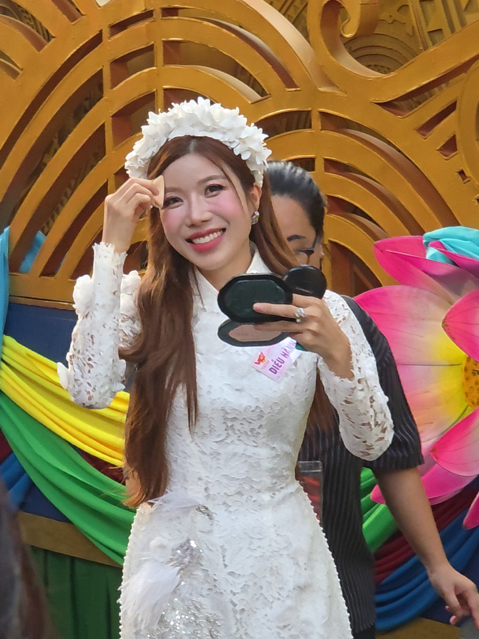 02.09.2025 Nhà có cô công chúa điệu đà, sau khi dặm phần cho người em Mono thì còn muốn dặm phấn cho Kandee nữa 🤭🤭🤭  Mà trong mắt Kandee Changiuoi làm gì cũng xinh ngoan iu hết á 😚😚😚 #dieubinh80namquockhanh #trangphap #mono   #fyp #viral 