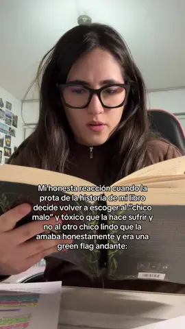 YA ESTOY HARTA (hasta mi perrita se asustó KSKSKKD) #foryoupage #BookTok #chile #bookstagram #parati 