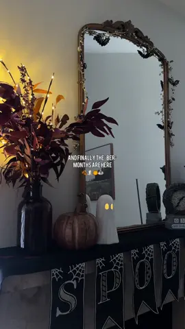 Fall breeze and cozy vibes 🍂🎃 #falldecor #fall #fallvibes #autumn #homedecortiktok 